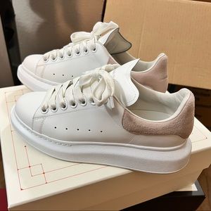 Alexander McQueen Oversized Sneaker 36.5